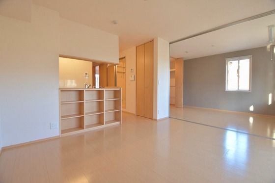 �y�����E���r���O�z�@