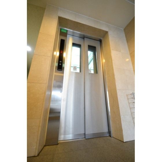 �G���x�[�^�[