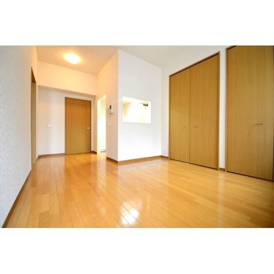 �y�����E���r���O�z�@