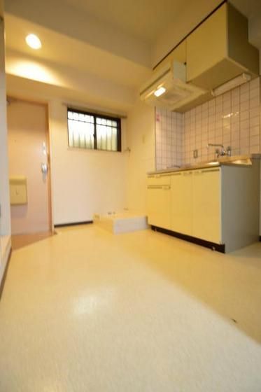 �y�����E���r���O�z�@�_�C�j���O