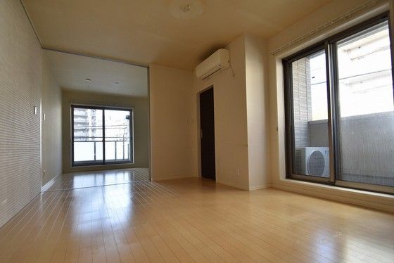 �y���̑������E�X�y�[�X�z�@