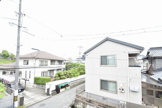 �y���]�z�@