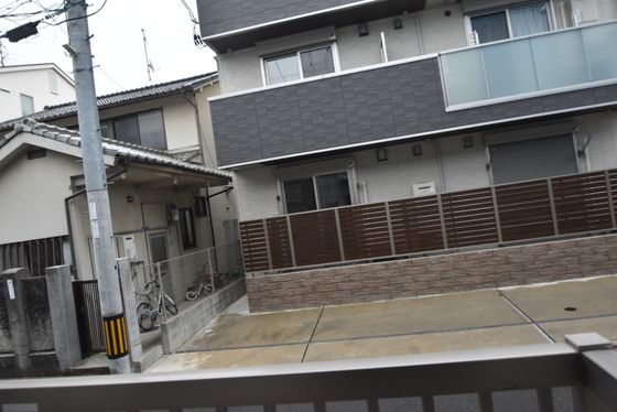 �y���]�z�@