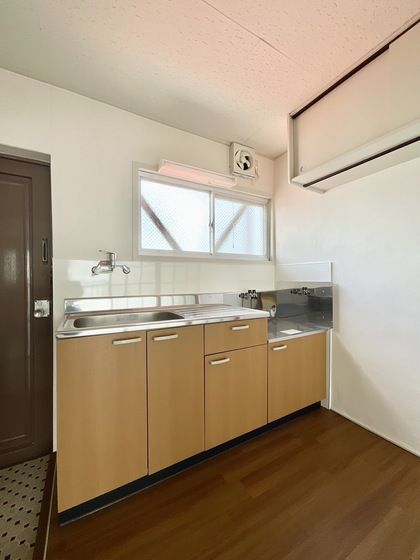 �y�L�b�`���z�@