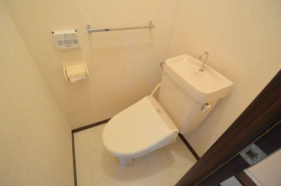 �y�g�C���z�@