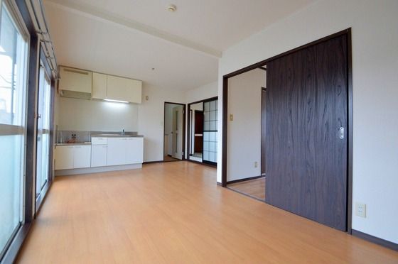 �y�����E���r���O�z�@