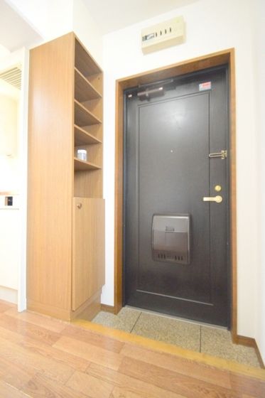 �y���ցz�@���ւɂ̓V���[�Y�{�b�N�X����B