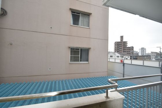 �y���]�z�@