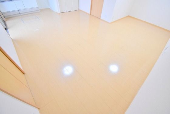 �y�����E���r���O�z�@