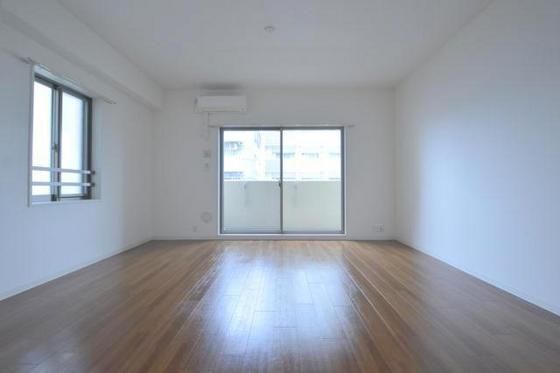 �y�����E���r���O�z�@�ʐ^�͑��̕����̂��̂ł��B����D��B