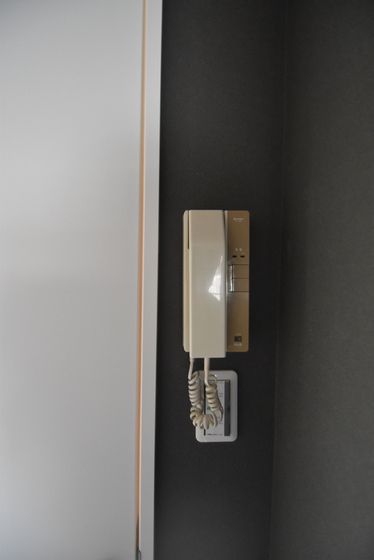 �y�Z�L�����e�B�z�@