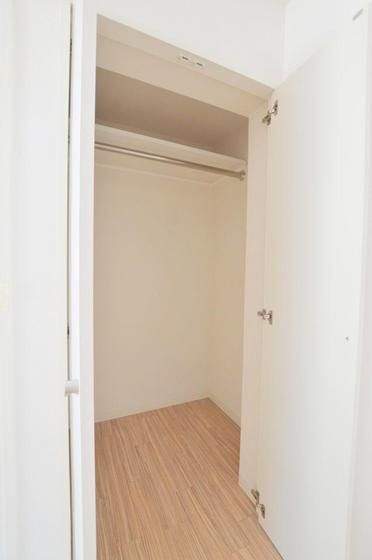 �y���[�z�@�N���[�[�b�g