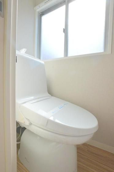 �y�g�C���z�@�E�H�V�����b�g�t���g�C��