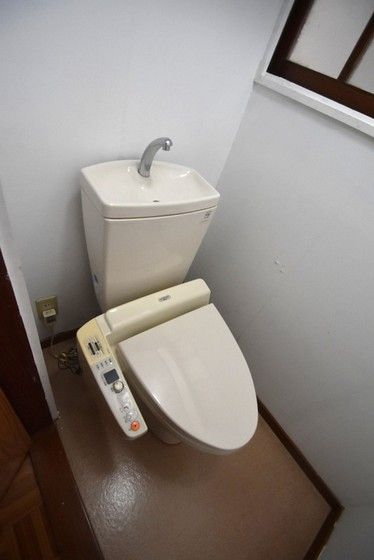 �y�g�C���z�@