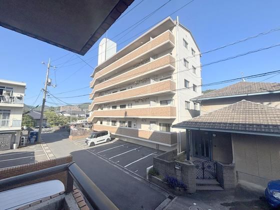 �y���]�z�@