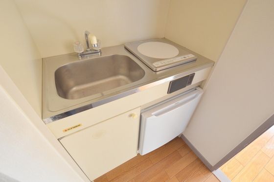 �y�L�b�`���z�@