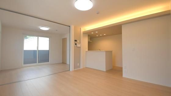 �y�����E���r���O�z�@