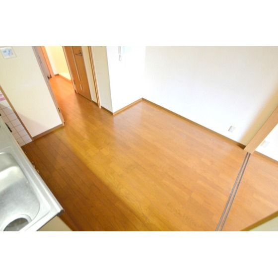 �y�����E���r���O�z�@