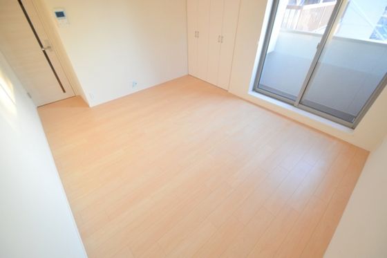 �y�����E���r���O�z�@�p�����m��8.3��