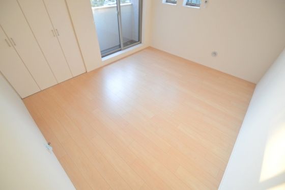 �y�����E���r���O�z�@�p�����m��8.3��