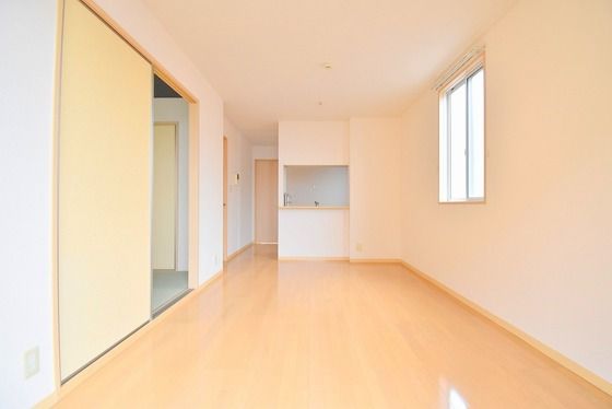 �y�����E���r���O�z�@