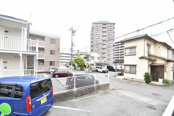 �y���]�z�@