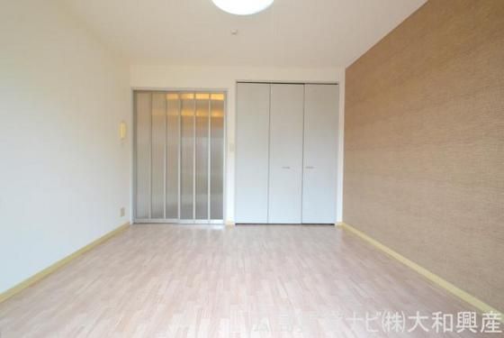 �y�����E���r���O�z�@