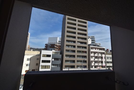 �y���]�z�@