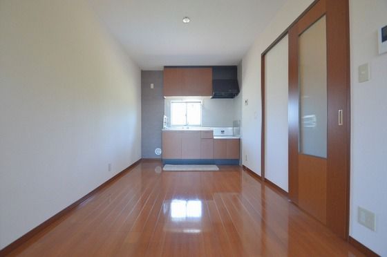 �y�����E���r���O�z�@