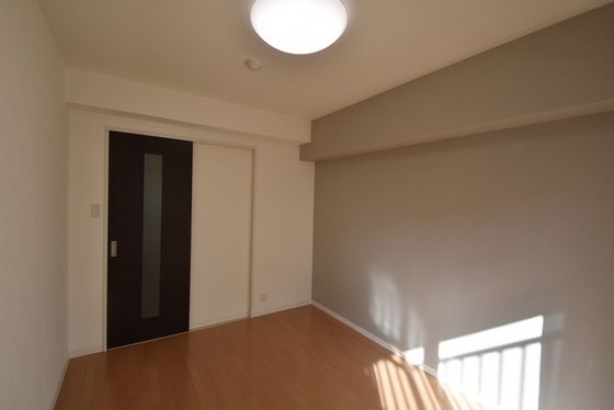 �y���̑������E�X�y�[�X�z�@