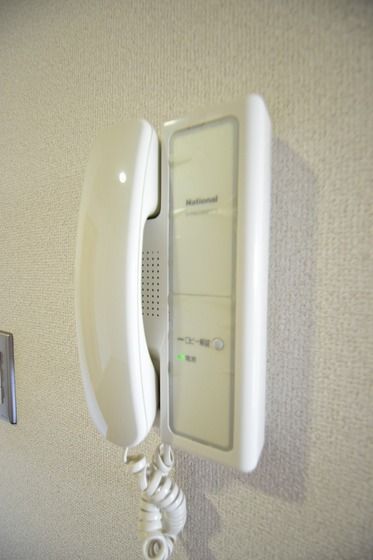 �y�Z�L�����e�B�z�@