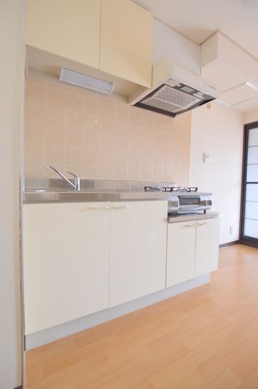 �y�L�b�`���z�@