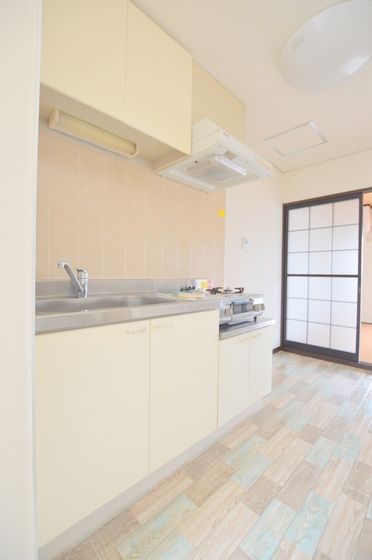 �y�L�b�`���z�@