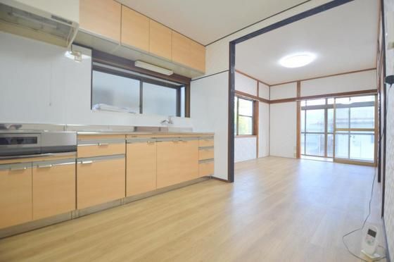 �y�����E���r���O�z�@