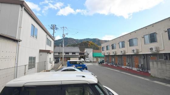 �y���]�z�@