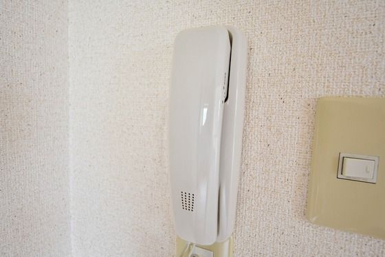 �y�Z�L�����e�B�z�@