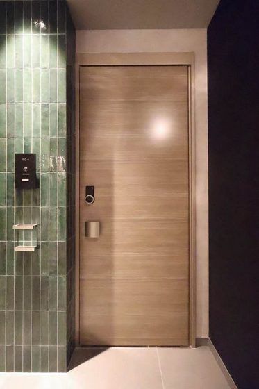 �y�Z�L�����e�B�z�@