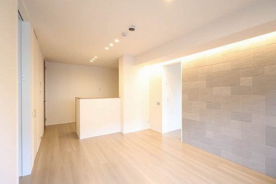 �y�����E���r���O�z�@