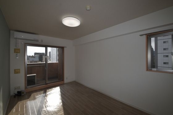 �y���̑������E�X�y�[�X�z�@