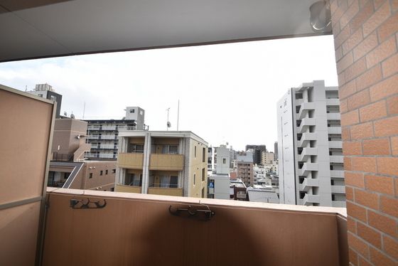 �y���]�z�@