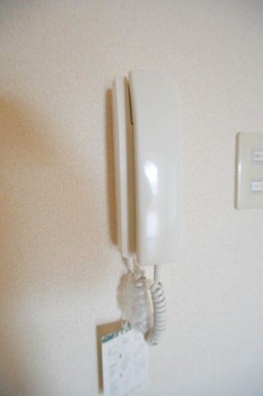 �y�Z�L�����e�B�z�@