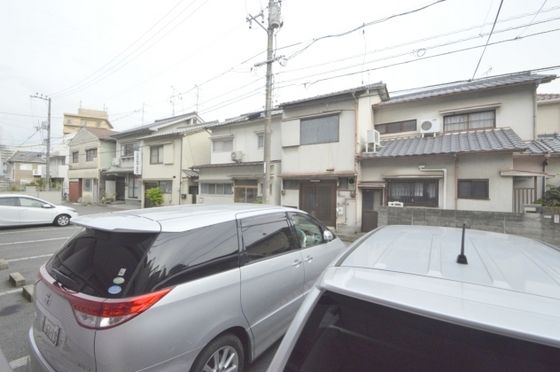 �y���]�z�@