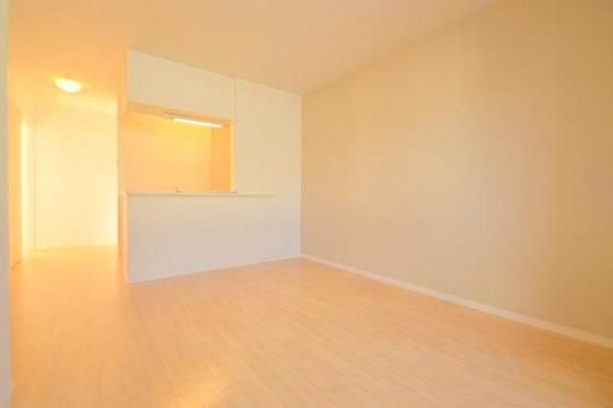 �y�����E���r���O�z�@