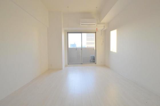 �y�����E���r���O�z�@