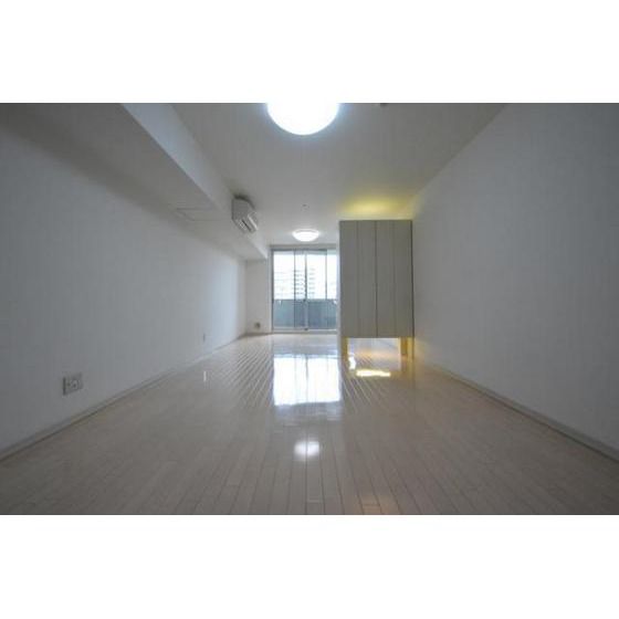 �y�����E���r���O�z�@