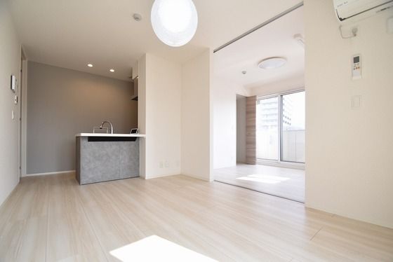 �y�����E���r���O�z�@