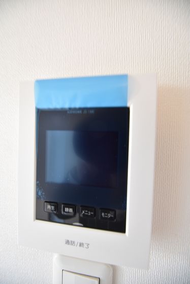 �y�Z�L�����e�B�z�@