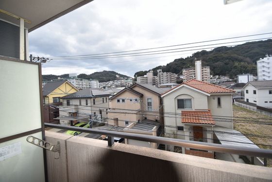 �y���]�z�@