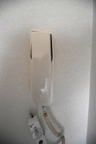 �y�Z�L�����e�B�z�@