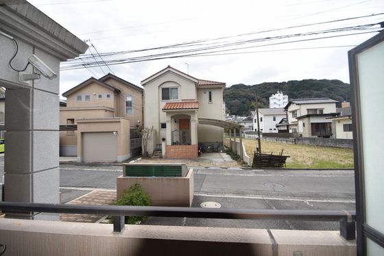 �y���]�z�@